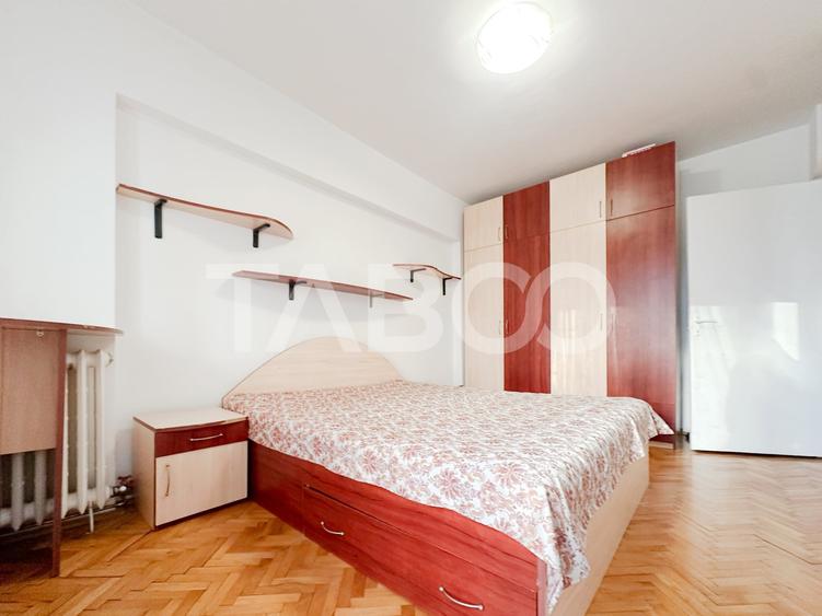 Apartament cu 3 camere decomandat, mobilat în Zorilor