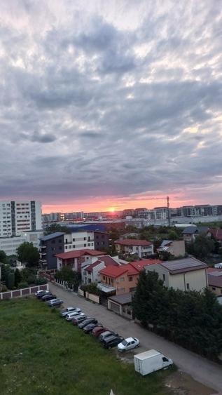 Apartament cu 3 camere decomandat în Păcii