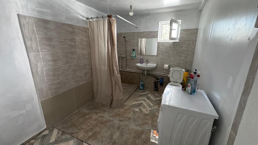 Casă individuală cu 4 camere cu Canalizare în Ciorogârla