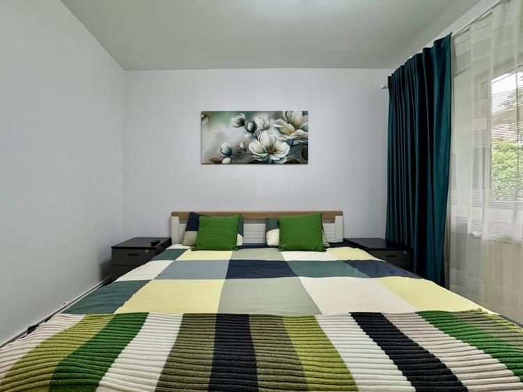 Apartament cu 3 camere decomandat, mobilat în Lipovei