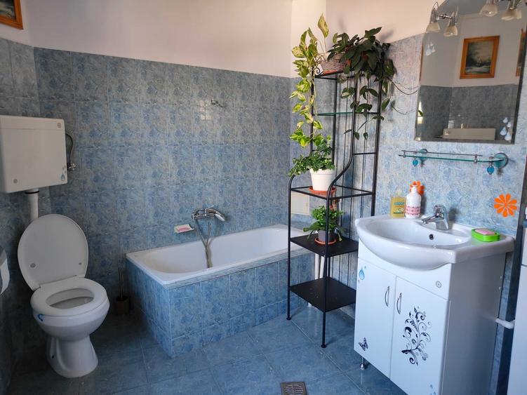 Apartament cu 2 camere semidecomandat în Unirii