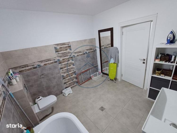 Casă cu 3 camere cu Teren 940 Mp în Unirea