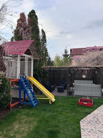 Duplex cu 5 camere cu Teren 277 Mp în Central