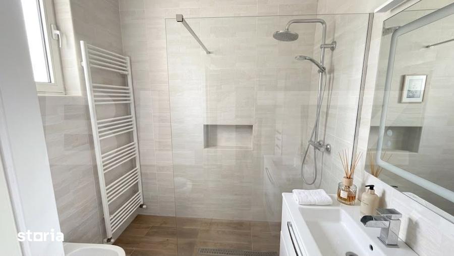 Casă cu 5 camere cu Teren 760 Mp în Central