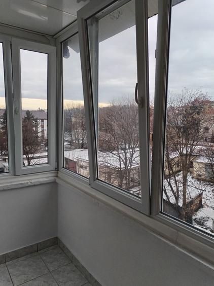 Apartament cu 2 camere decomandat în Exterior Vest