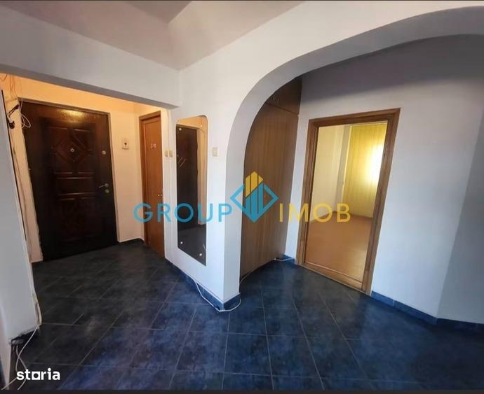 Apartament cu 3 camere decomandat în 9 Mai