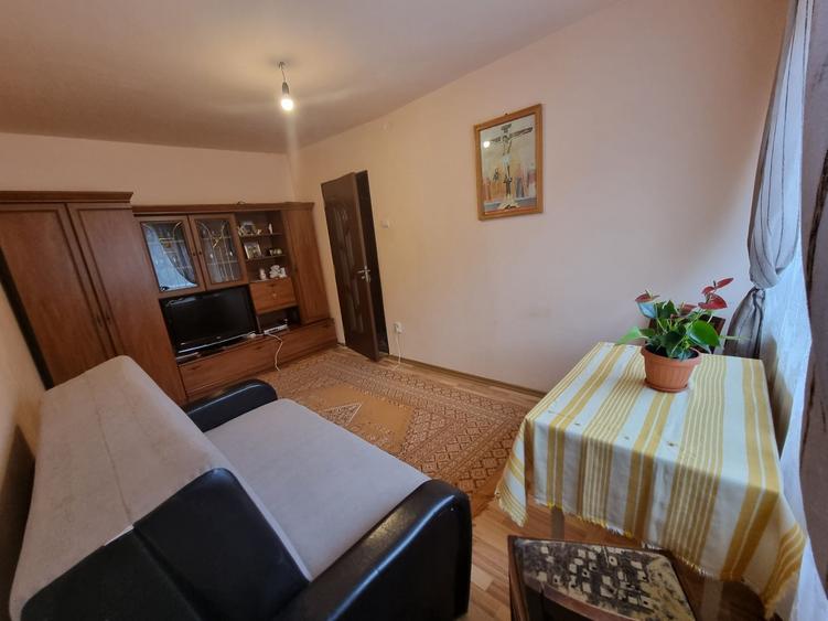 Apartament cu 2 camere semidecomandat în Nădrag