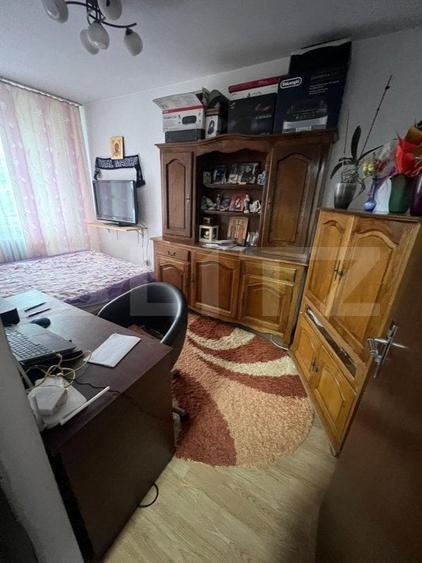 Apartament cu 3 camere semidecomandat, mobilat în Independenței — fotografia 3