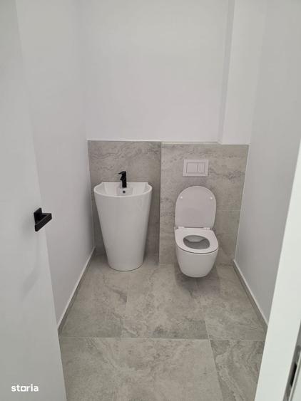 Spațiu comercial, de 48 mp, în Central