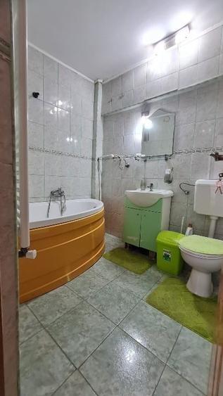 Apartament cu 2 camere decomandat, mobilat în Câmpineanca