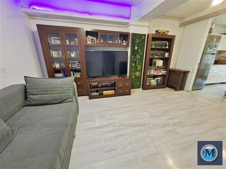 Apartament cu 3 camere decomandat, mobilat în Albert