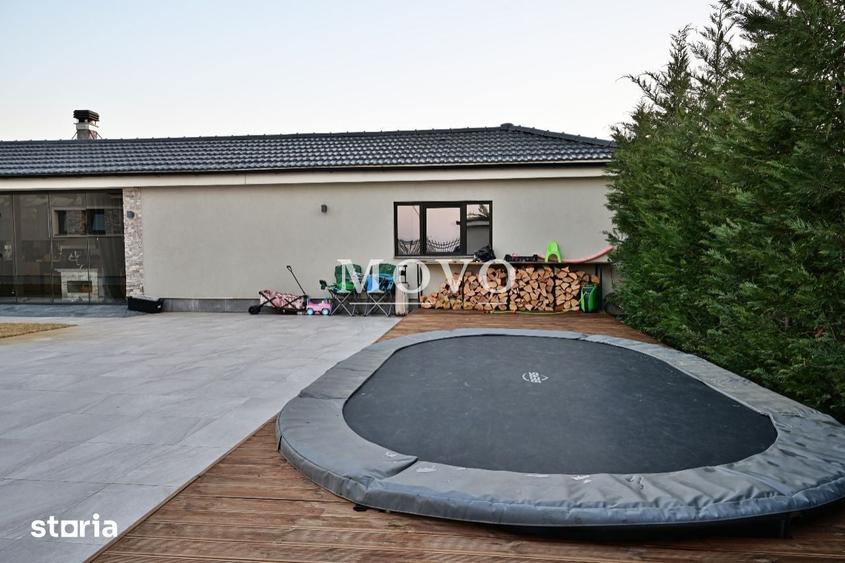 Casă individuală cu 6 camere cu Piscina în Chișoda
