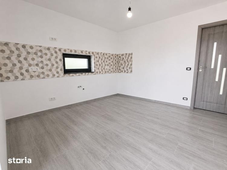 Casă cu 3 camere cu Teren 415 Mp în Letea Veche