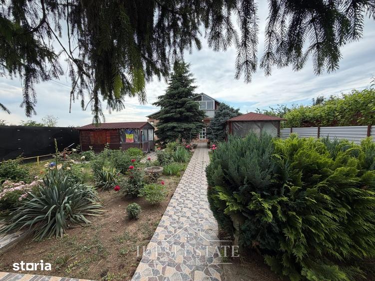 Casă cu 3 camere cu Teren 1210 Mp în Tinosu