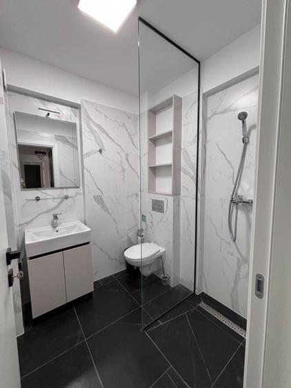 Apartament cu 3 camere decomandat, mobilat în Băneasa