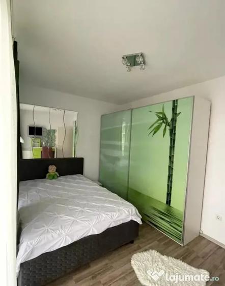 Apartament cu 3 camere decomandat în Avantgarden