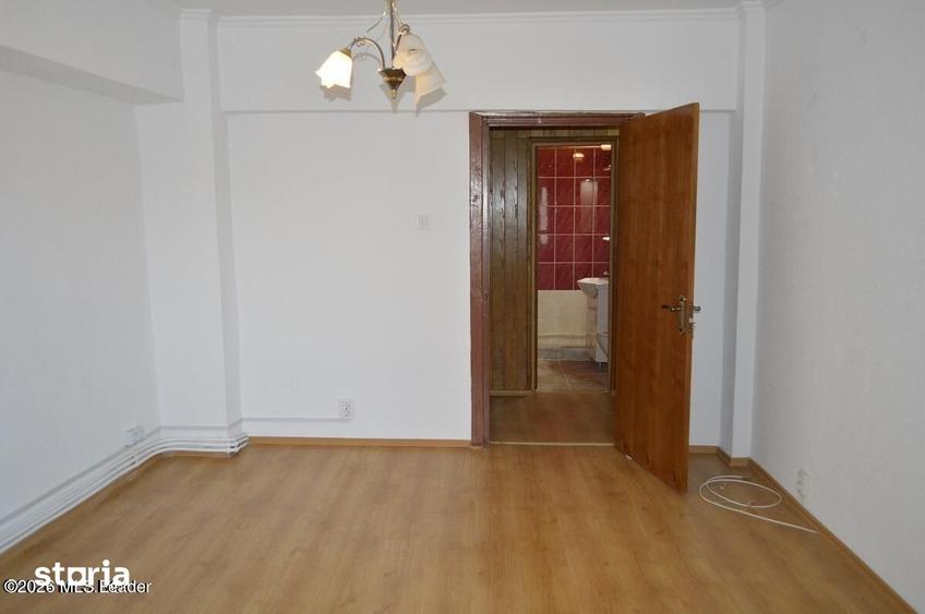 Apartament cu 4 camere în Tudor Vladimirescu