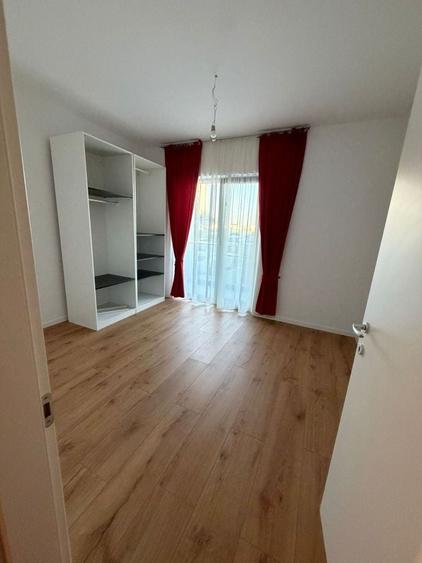 Apartament cu 2 camere semidecomandat, mobilat în Tunari