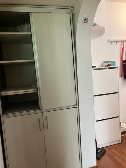 Apartament cu 3 camere decomandat în Lacul Tei