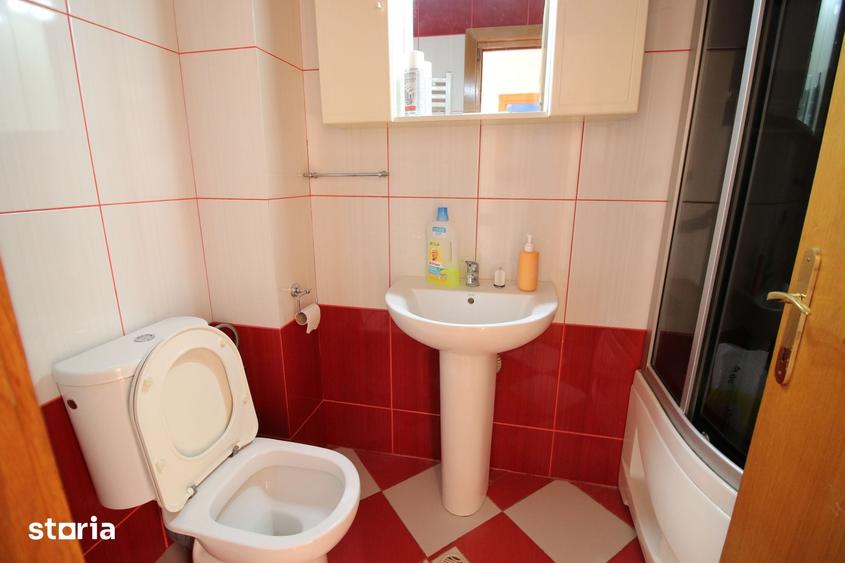 Apartament cu 3 camere decomandat în Faleză