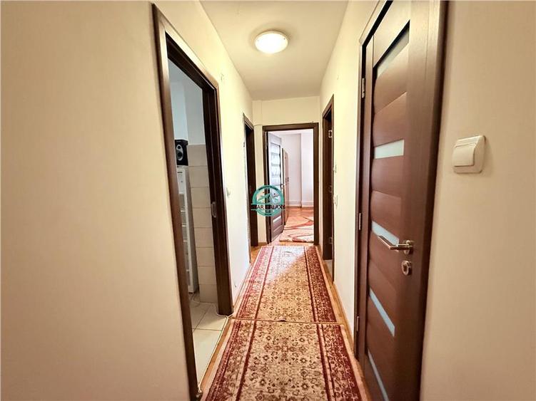 Apartament cu 3 camere decomandat în Central
