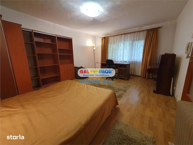 Garsonieră decomandată, mobilată în Muncii