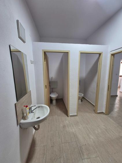 Casă cu 4 camere în Traian