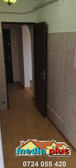 🏡 Apartament 4 camere de vânzare,  Micro 39 ,  Etaj 2 , - 5