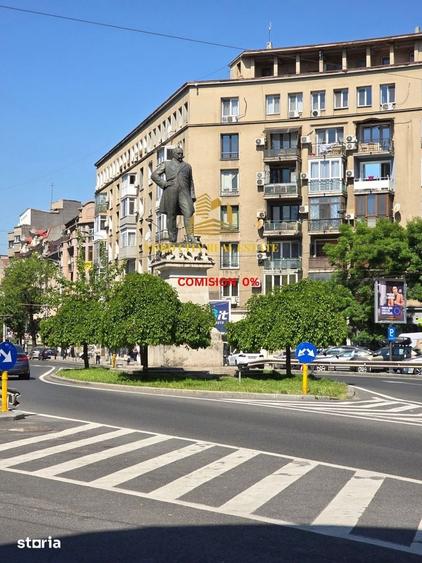 Apartament cu 3 camere în Centrul Civic