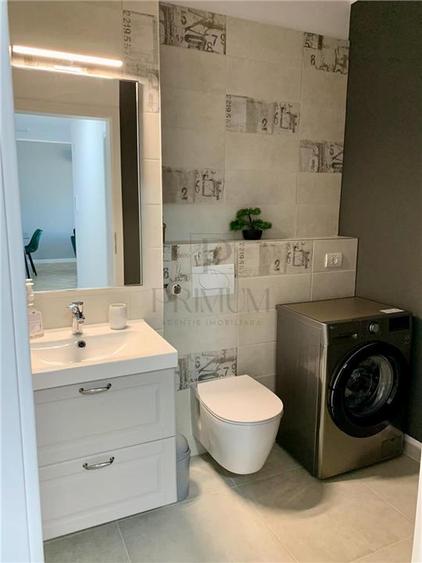 Apartament cu 2 camere semidecomandat, mobilat în Central
