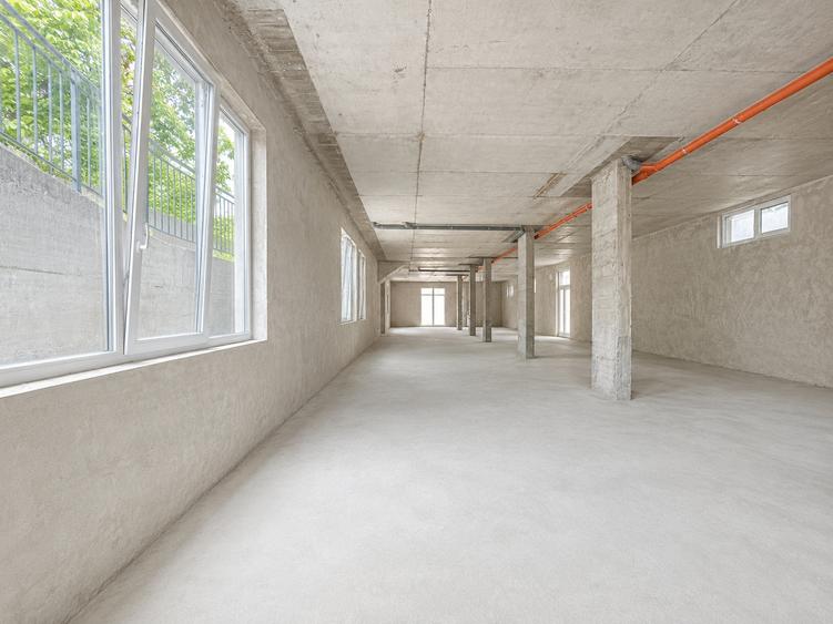 Spațiu comercial, de 177 mp, în Florești