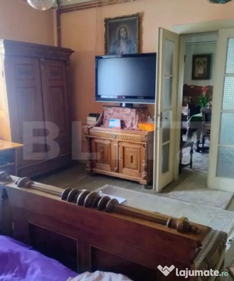 Casă cu 4 camere cu Teren 7729 Mp în Central
