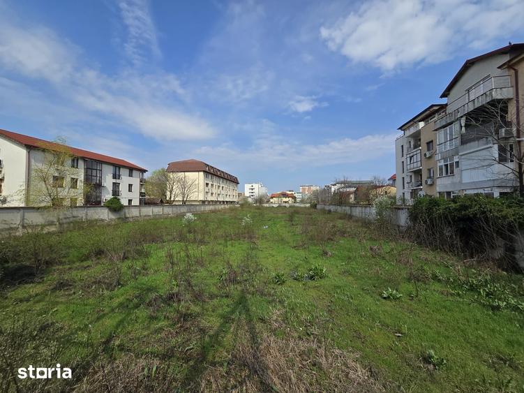 Teren de 5000 mp, în Drumul Taberei