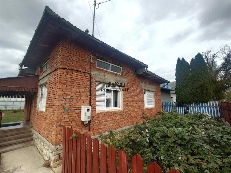 Casă cu 2 camere cu Teren 1088 Mp în Vața de Jos