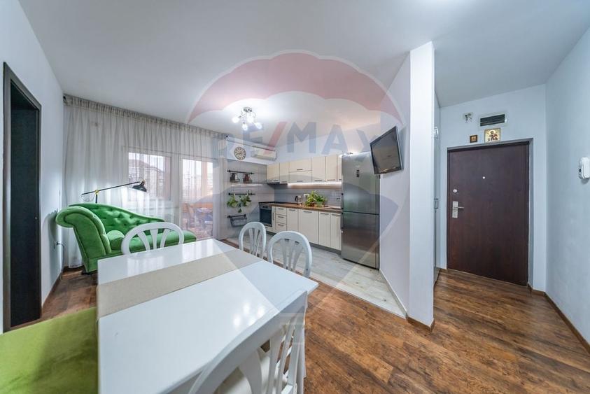 Apartament cu 3 camere decomandat, mobilat în Micălaca