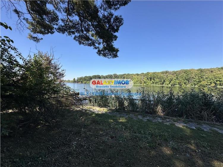 Casă cu 5 camere cu Teren 4500 Mp în Snagov