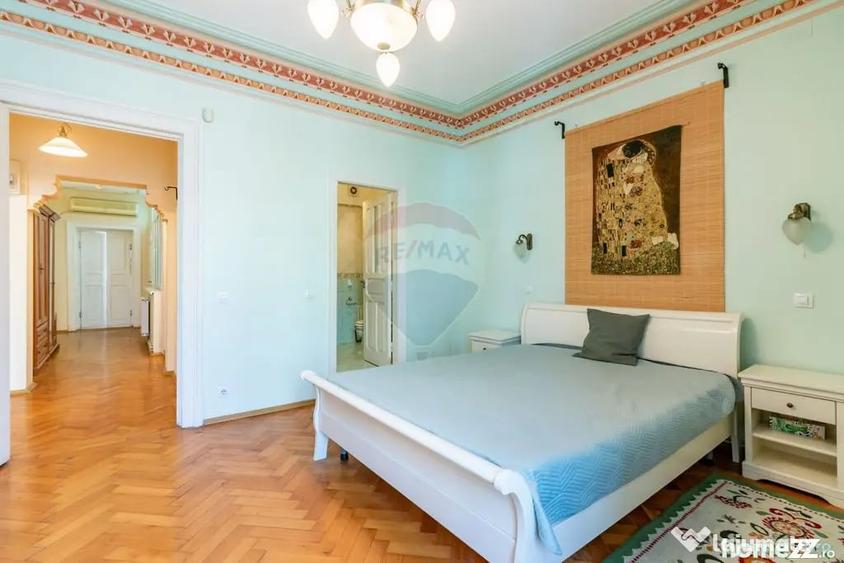 Apartament cu 4 camere decomandat în Amzei