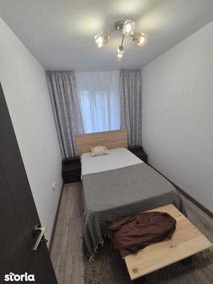 Apartament cu 3 camere decomandat în Alexandru cel Bun