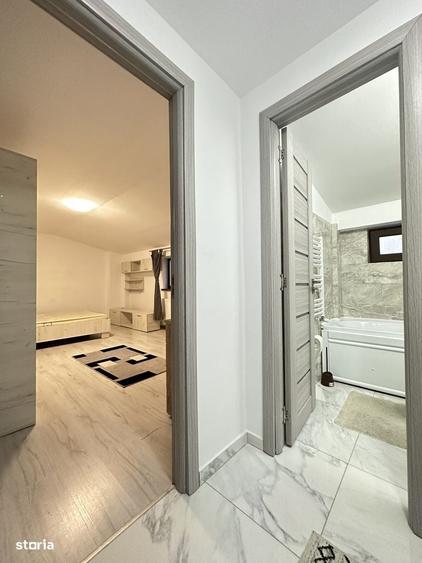 Apartament cu 7 camere decomandat în Central