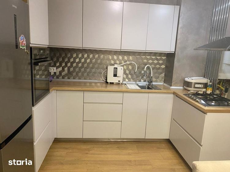 Apartament cu 2 camere decomandat, mobilat în Delfinariu