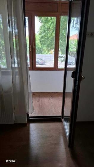 Apartament cu 2 camere în Micro 15