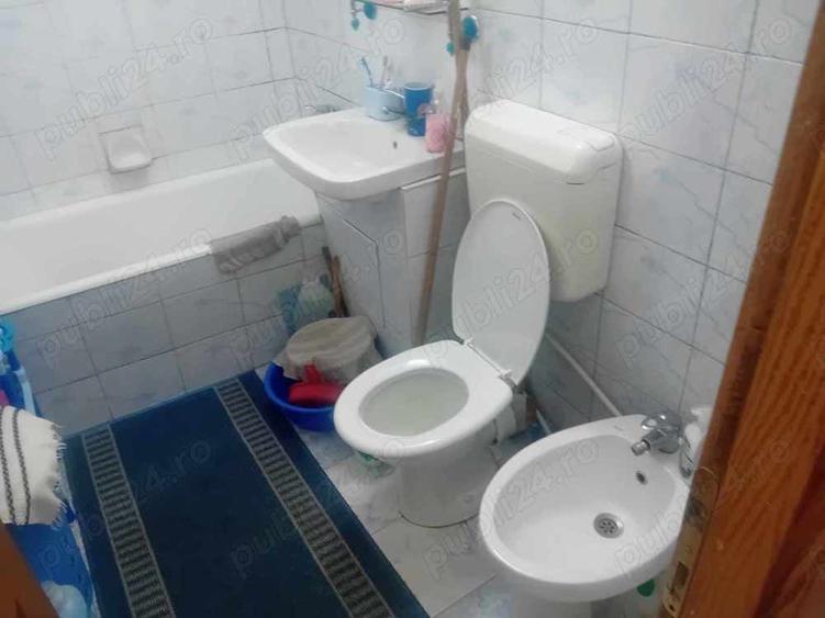 Apartament cu 3 camere decomandat în Dărmănești