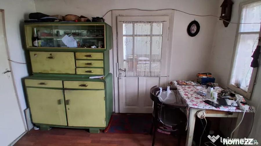 Casă cu 4 camere cu Teren 1600 Mp în Central