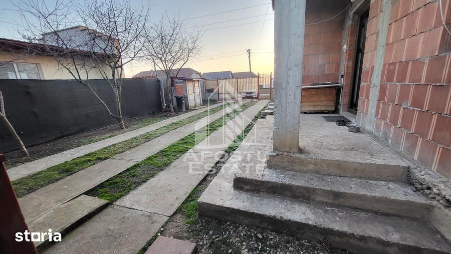 Casă cu 3 camere cu Teren 700 Mp în Satchinez