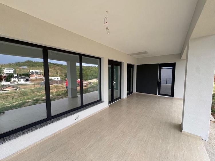 Casă cu 4 camere în Săldăbagiu de Munte