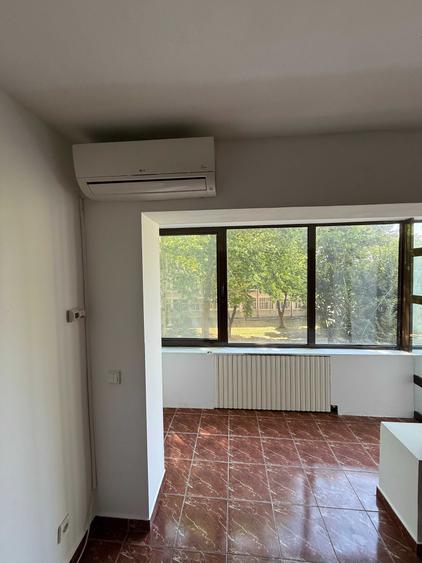 Apartament 4 camere | Central | Imbunatatit | Nemobilat - 2