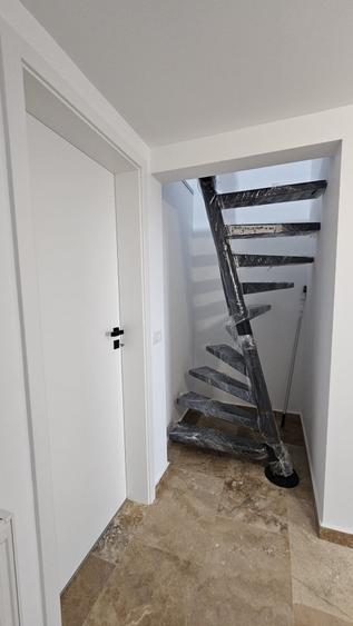Apartament cu 3 camere decomandat, mobilat în Popești-Leordeni
