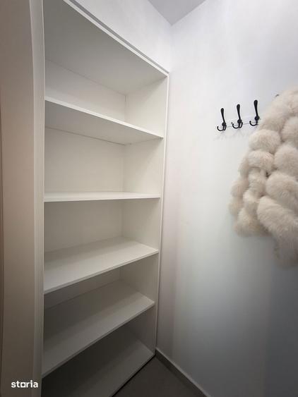 Apartament cu 3 camere decomandat, mobilat în Tractorul