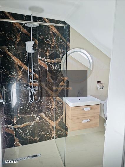 Casă cu 7 camere cu Teren 700 Mp în Sântandrei