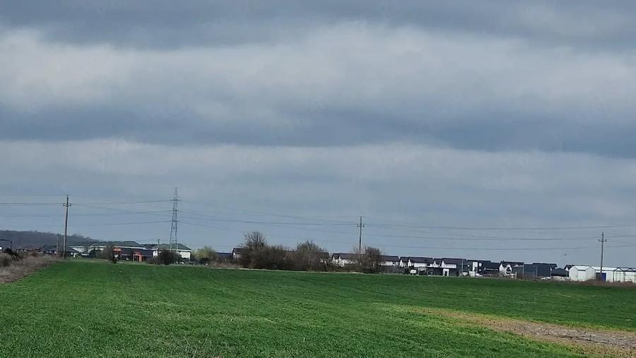 Teren de 13298 mp, în Săbăreni